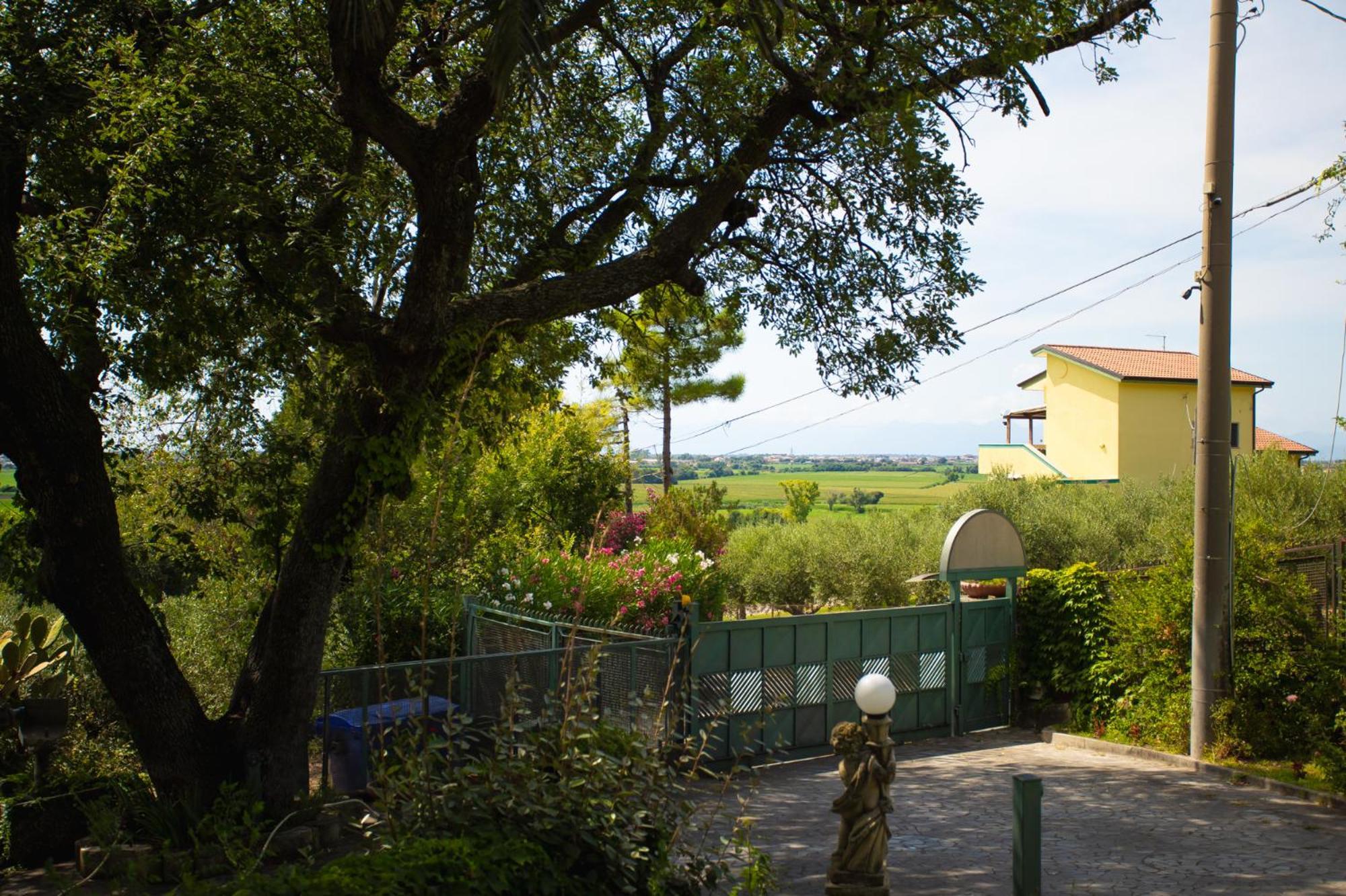 Residenza Giancesare Family Apartments Paestum Exterior foto